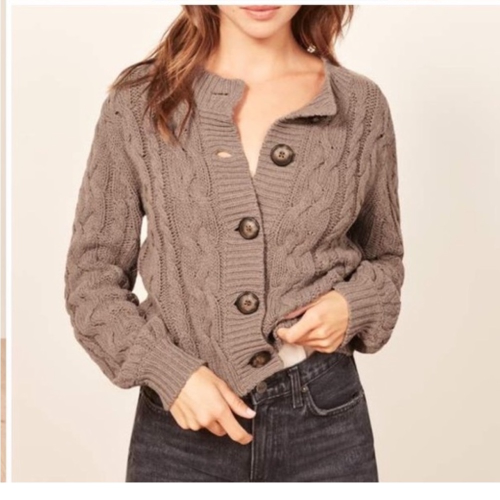 ISO In Search of Reformation Annie Cable Cardigan in Fawn Brown L